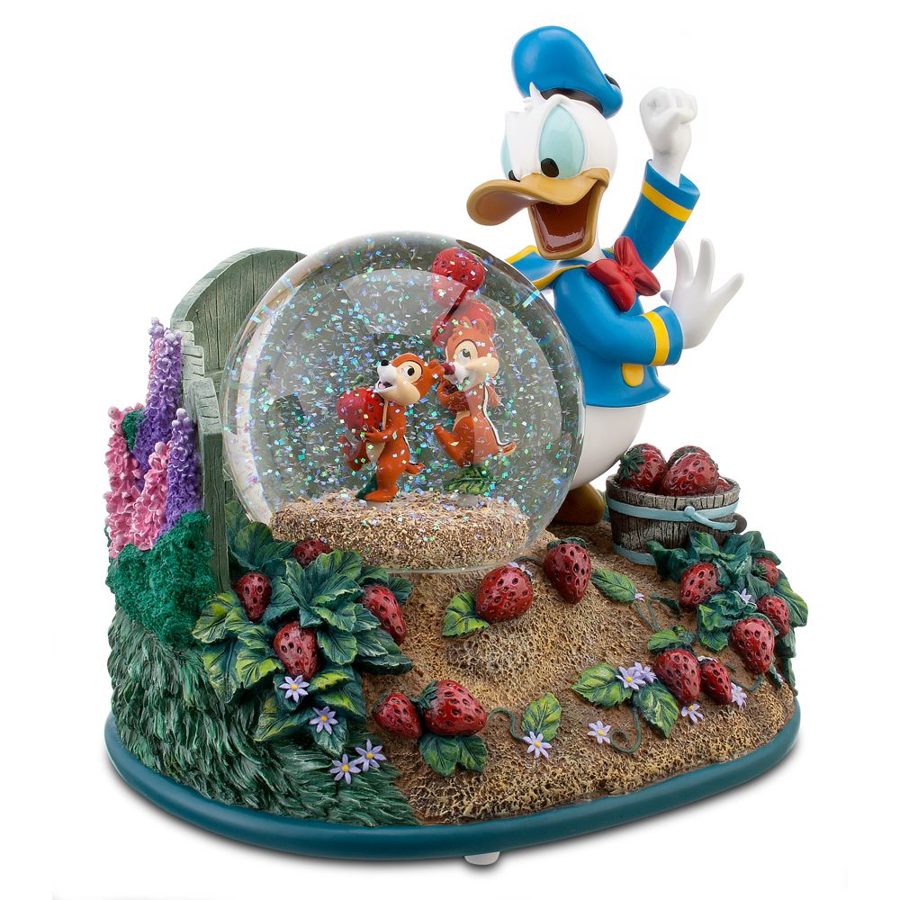 Chip an' Dale with Donald Duck Snowglobe