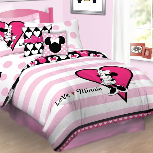 Reversible Love Minnie Mouse Comforter