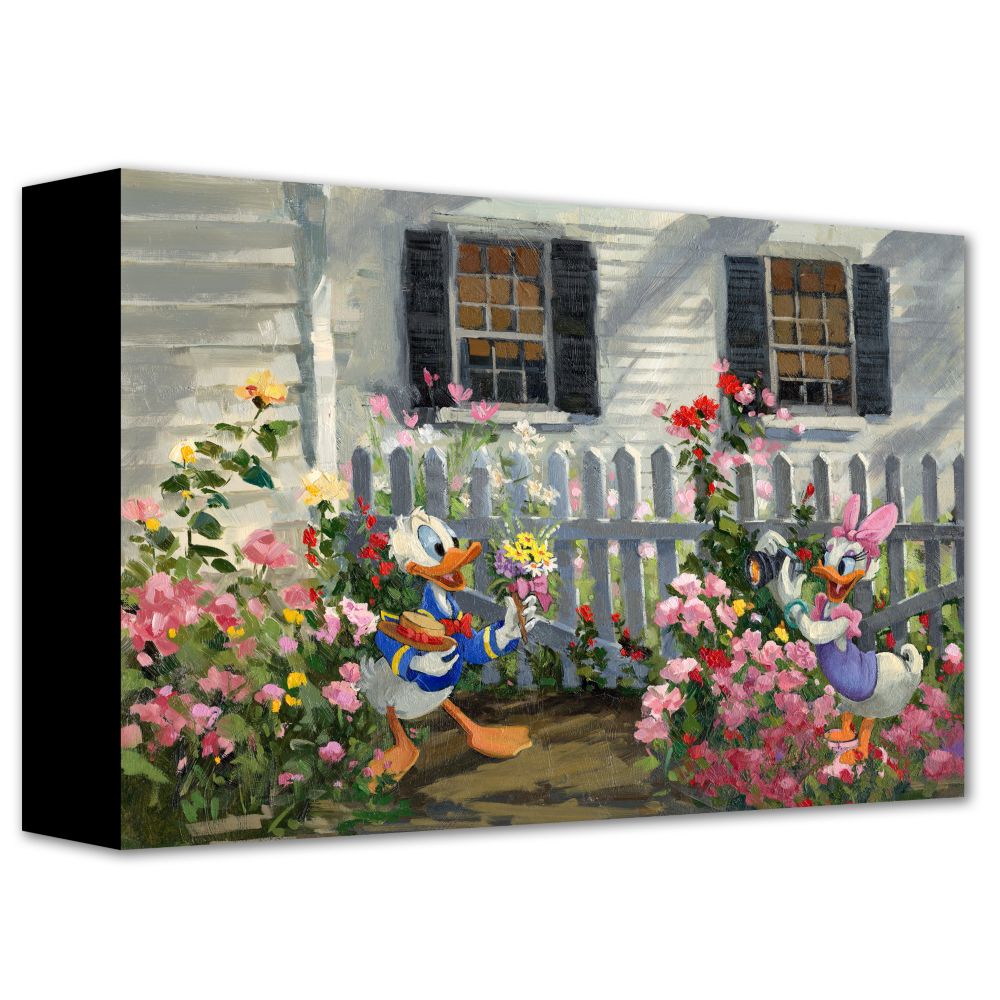 ''Daisy's Capture'' Daisy Duck and Donald Duck Gicl&eacute;e on Canvas