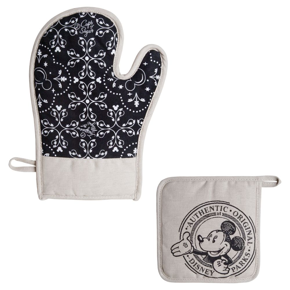 Gourmet Mickey Mouse Potholder and Oven Mitt Set