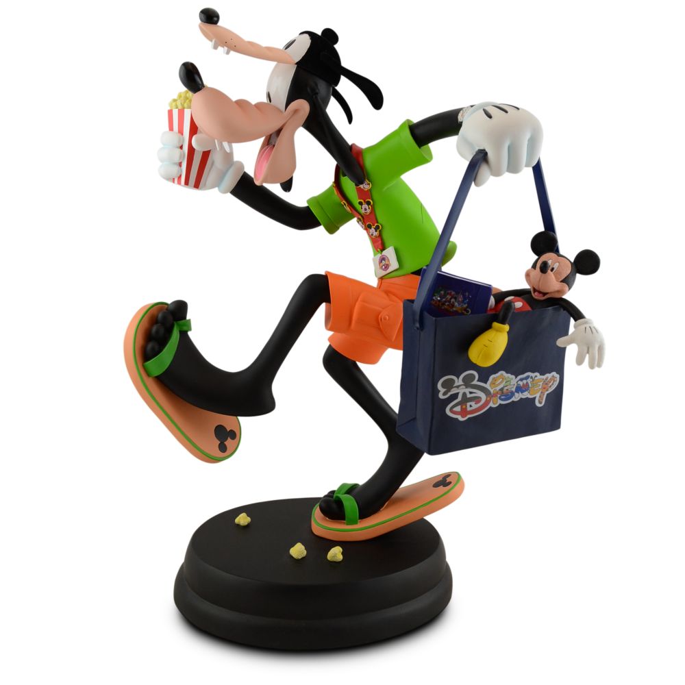 Tourist Goofy Big Figure -- 19 1/2'' H